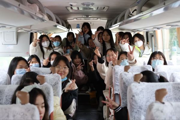 蹇難豈阻拏云路，砥礪尤堅壯志心——德才學(xué)校2023屆2001班學(xué)生赴長沙參加藝考